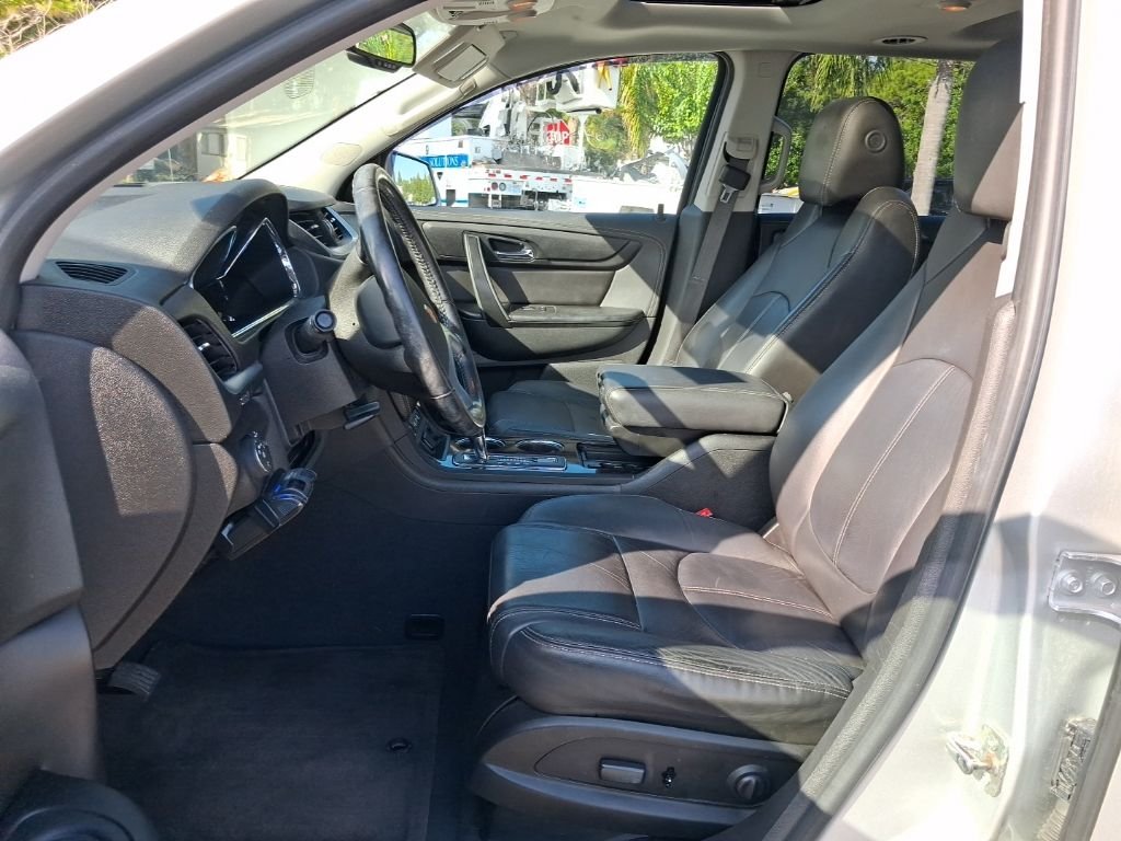 Used 2016 Silver Chevrolet 2LT image 22