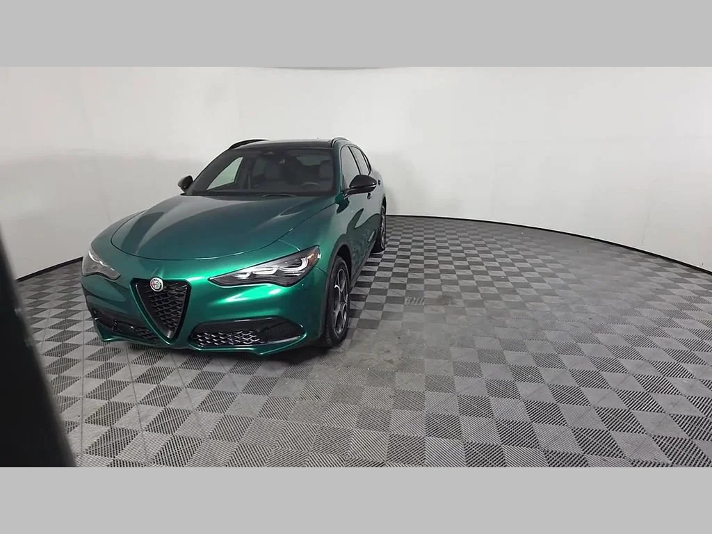 2025 Alfa Romeo Stelvio Base - Photo 40