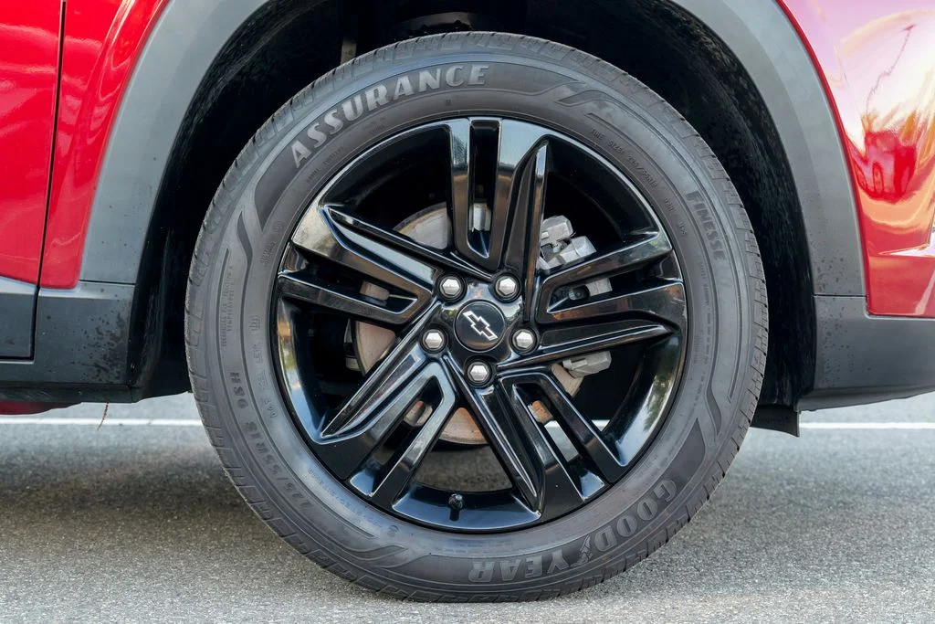 Used 2024 Crimson Metallic Chevrolet ACTIV image 12