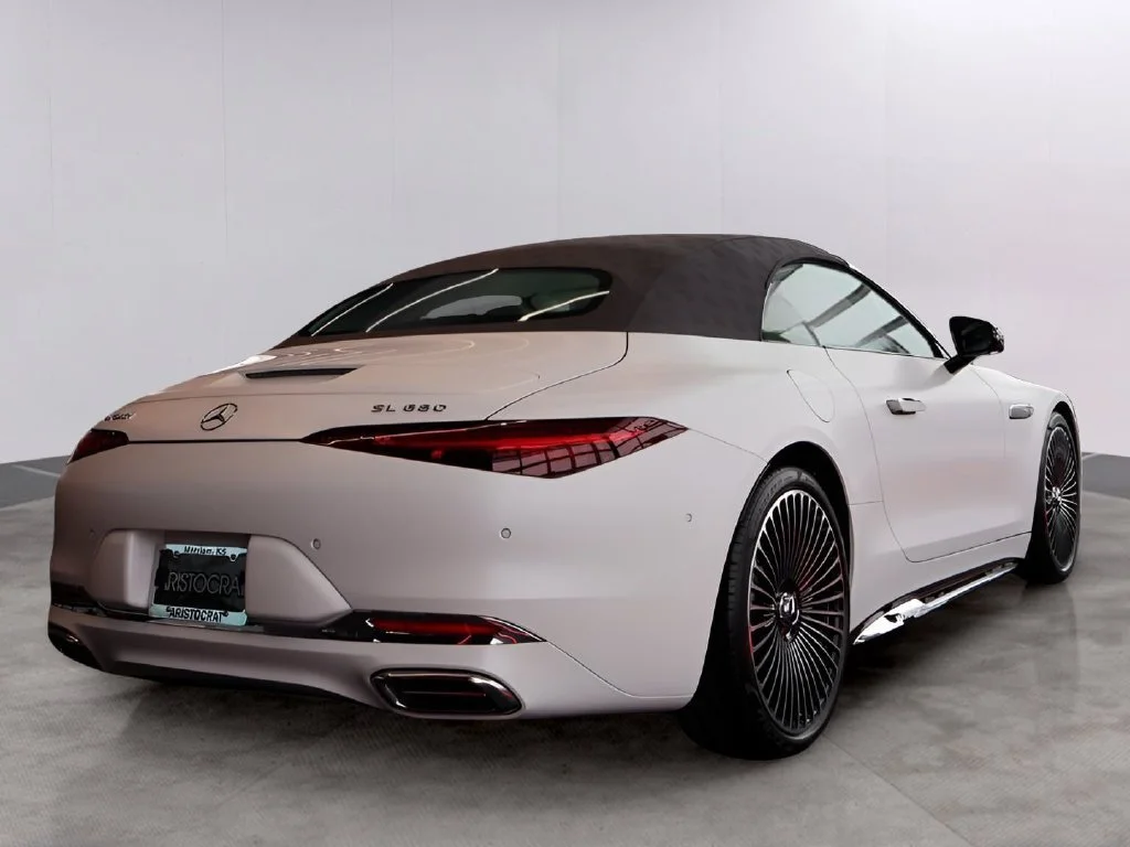 New 2026 MANUFAKTUR moonlight white magno (White Ambiance) Mercedes-Benz Maybach SL 680 image 55
