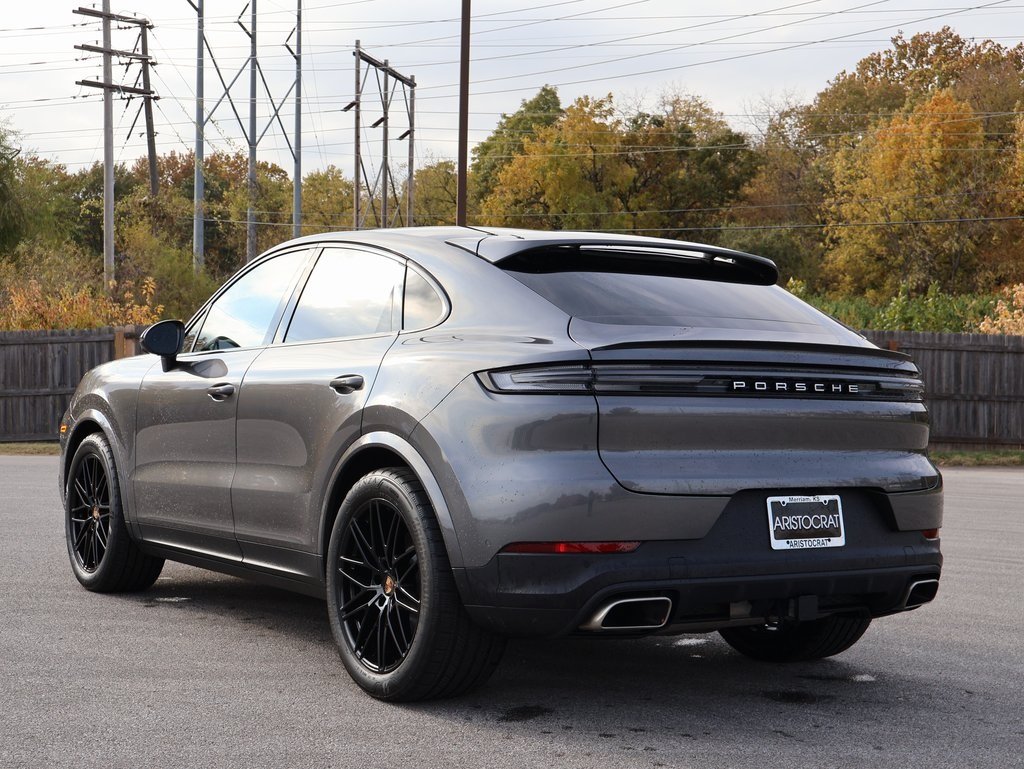 2025 Porsche Cayenne Coupe photo 3