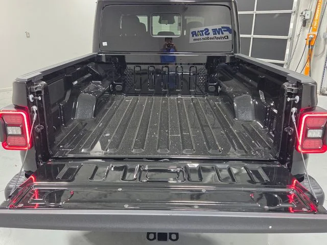 New 2026 Black Clearcoat Jeep Rubicon image 10