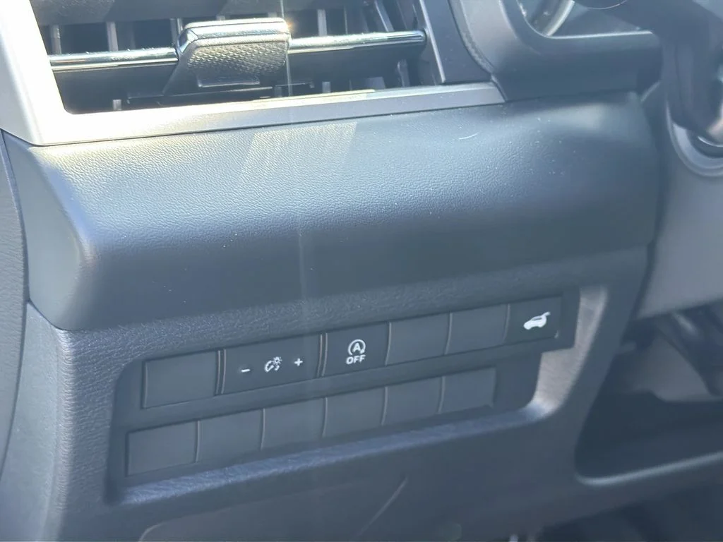 New 2026 White Diamond Mitsubishi TRAIL EDITION AWD image 13