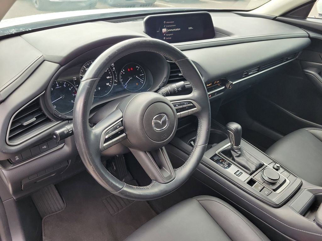 Used 2021 White Mazda Select image 22