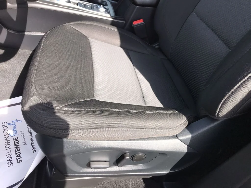 Used 2022 Black Ford XLT image 12