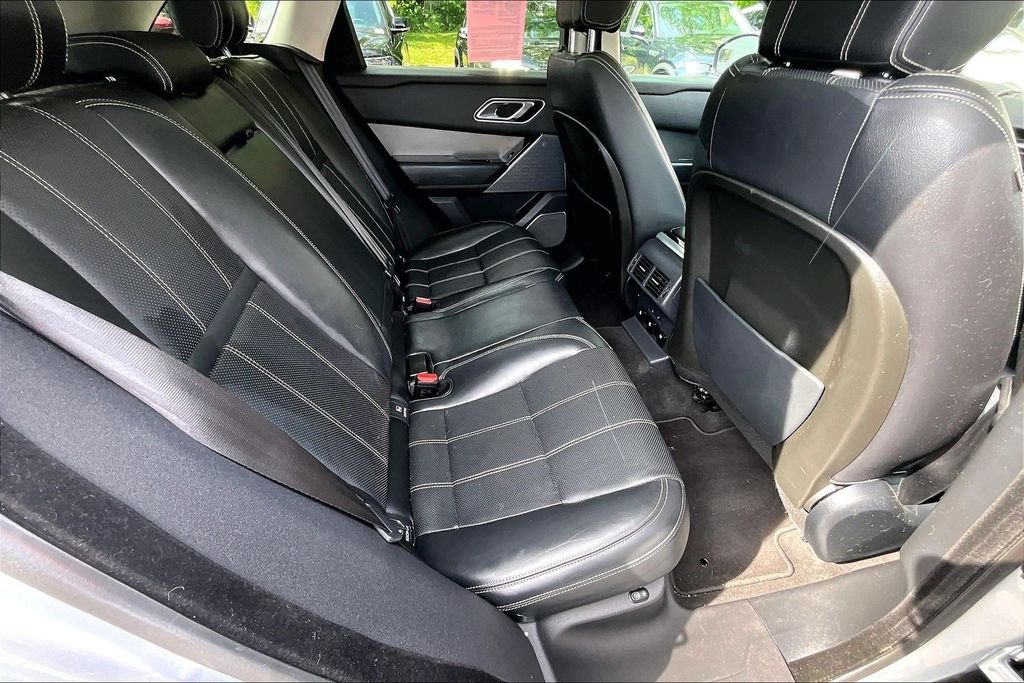 Used 2018  Land Rover S image 28