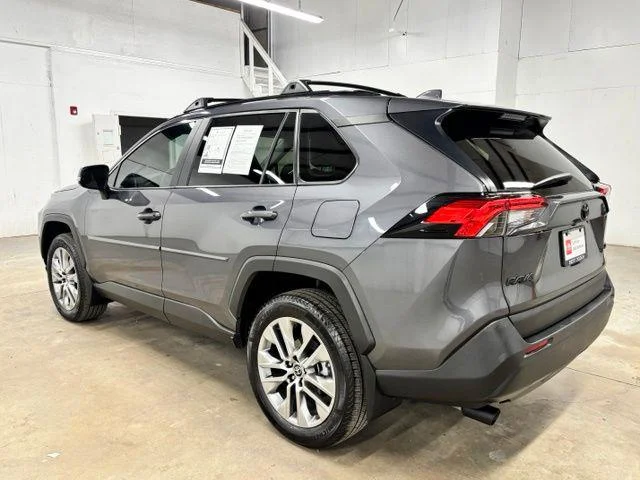 Used 2025 MAGNETIC GRAY MET. Toyota  image 5