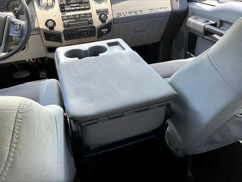 Used 2014 Silver Ford XLT image 13