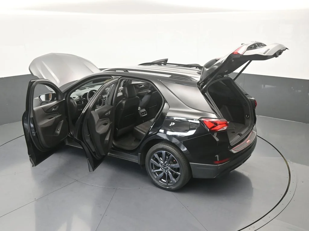 Used 2024 Mosaic Black Metallic Chevrolet RS image 65