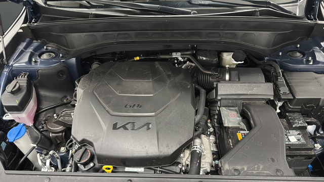 Used 2025 Black Kia SX X-Line image 27