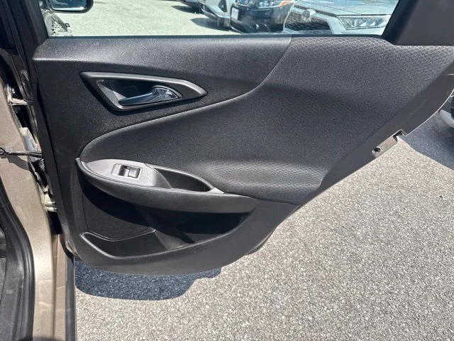 Used 2022 Gray Chevrolet LS image 37