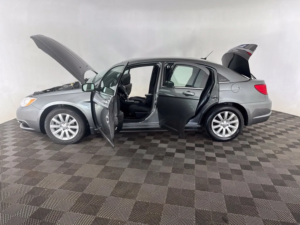 Used 2012 Gray Chrysler Touring image 10