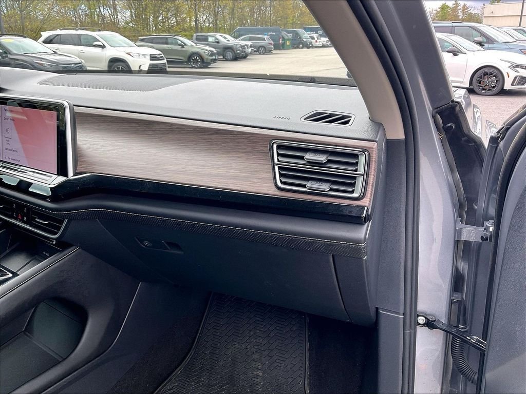 Used 2024 Silver Mist Metallic Volkswagen 2.0T SEL Premium R-Line image 12