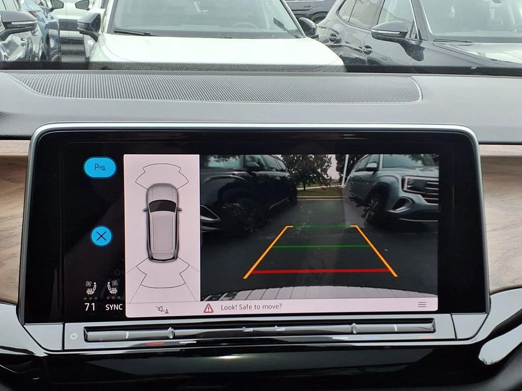New 2026 Pure Gray Volkswagen 2.0T SE w/Technology image 22