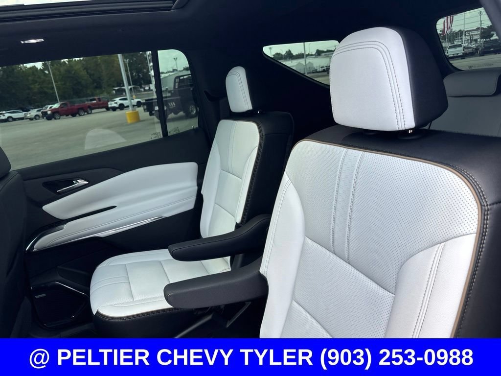 Used 2025 Iridescent Pearl Tricoat Chevrolet High Country image 21