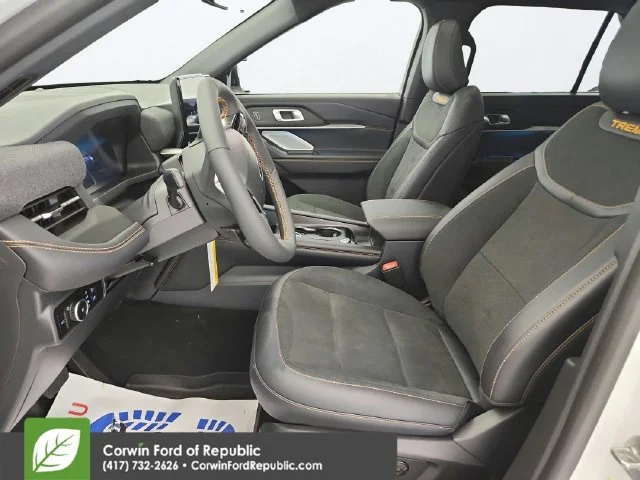 New 2026 Star White Metallic Tri-Coat Ford Tremor® image 47