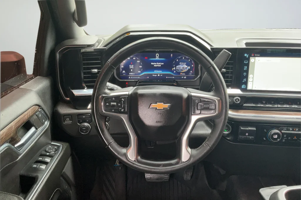 Used 2024 White Chevrolet LT image 15