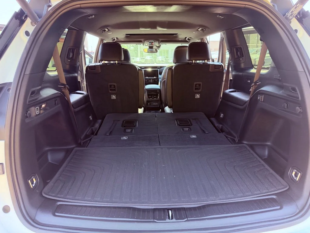 Used 2024 White Jeep Altitude X image 34