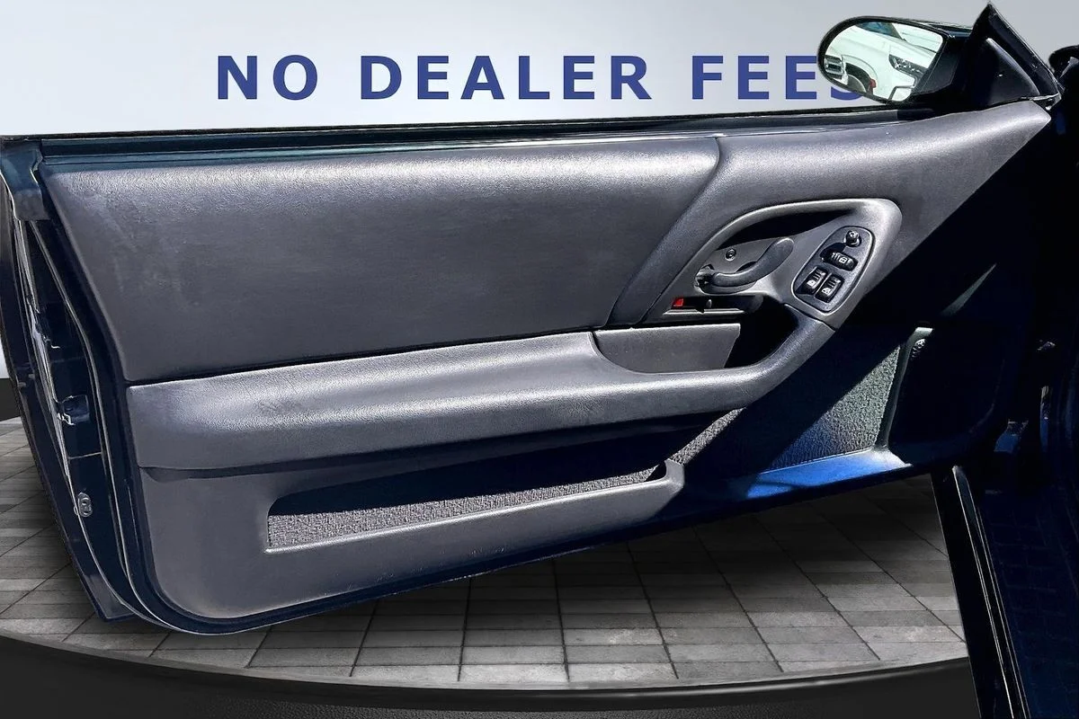 Used 2002  Chevrolet Z28 image 16