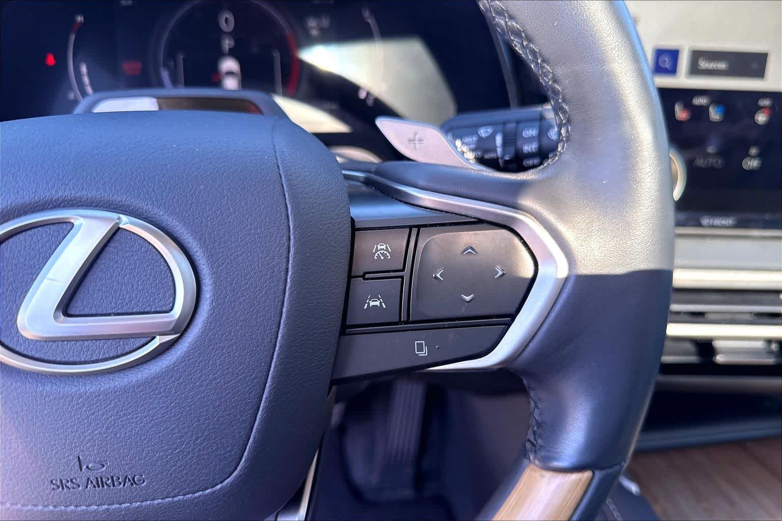 Used 2024 Eminent White Pearl Lexus Luxury image 24