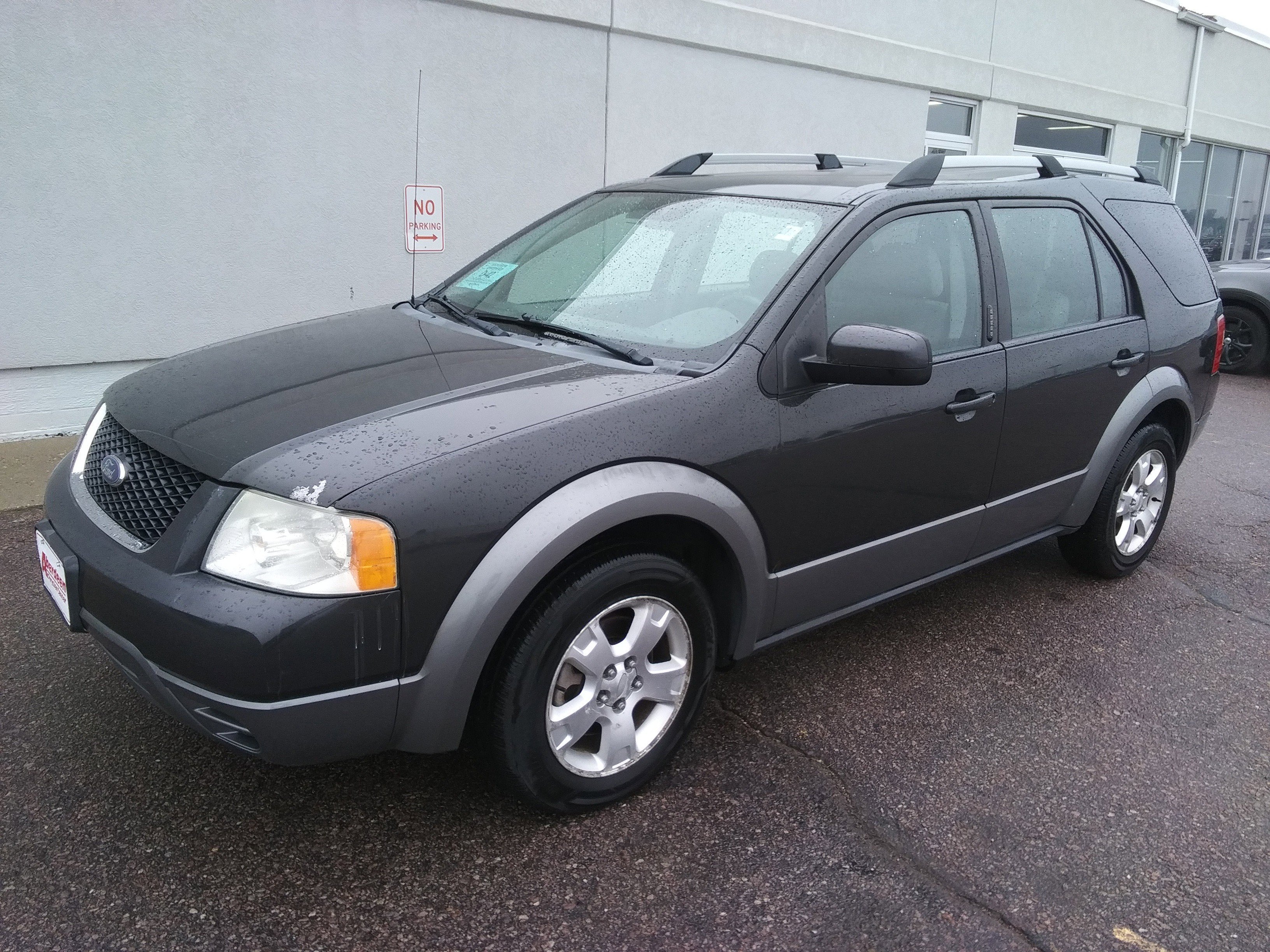 Used 2007 Ford Freestyle SEL with VIN 1FMDK02177GA12662 for sale in Aberdeen, SD