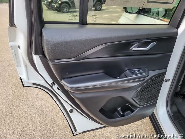 Used 2024 White Jeep Laredo image 24