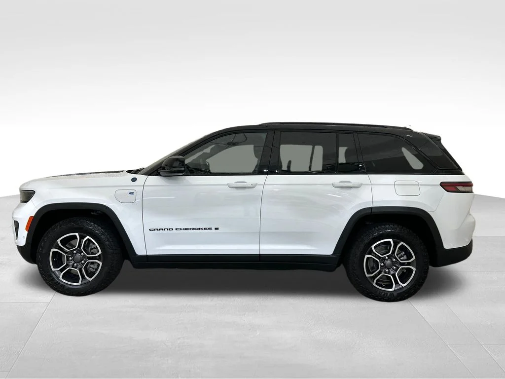 Used 2023 White Jeep Trailhawk 4xe image 2