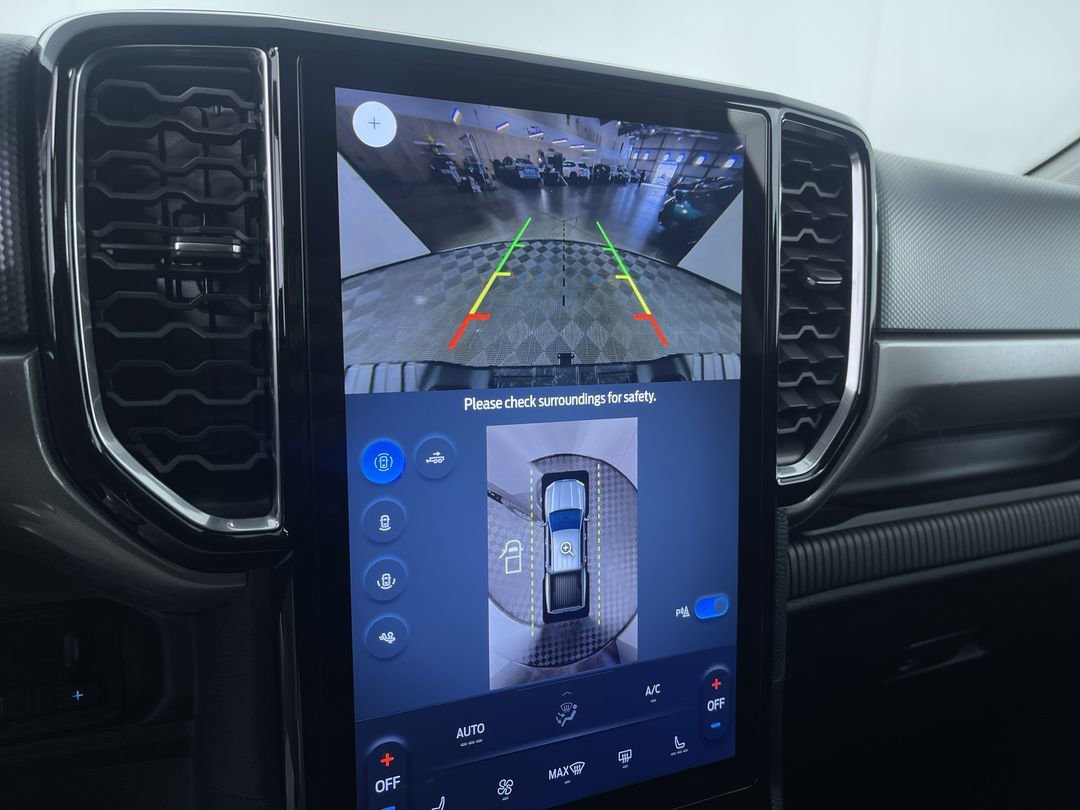 New 2025 Carbonized Gray Metallic Ford XLT image 19