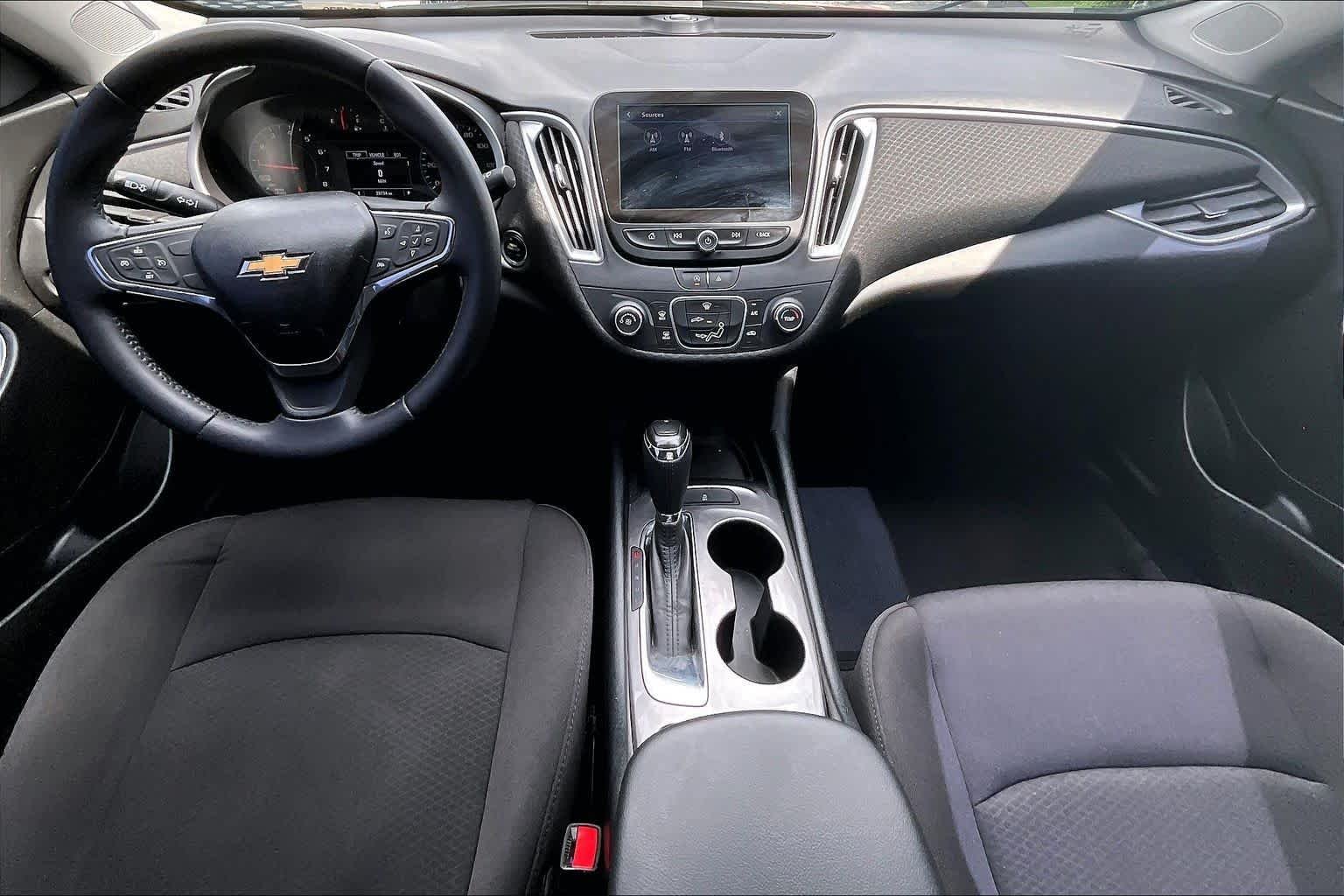 Used 2020 Cajun Red Tintcoat Chevrolet RS image 16
