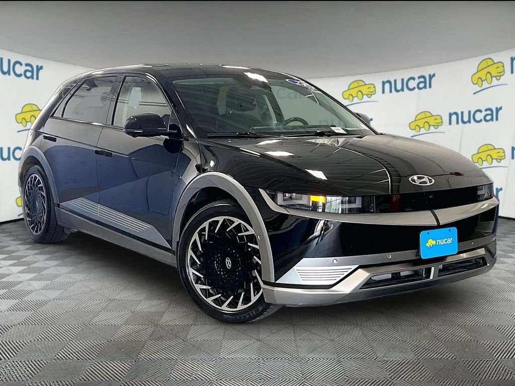 Used 2024 Black Hyundai Limited image 1