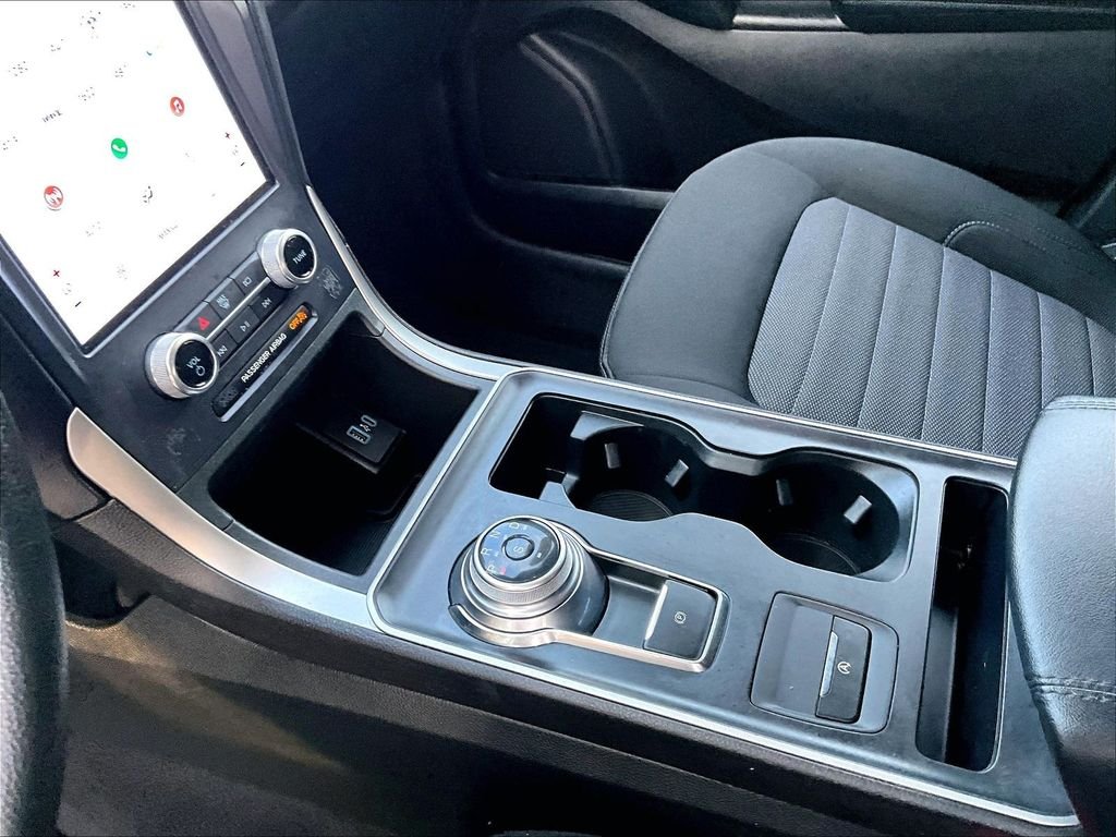 Used 2022 Silver Ford SE image 20