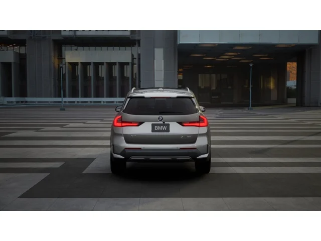 New 2027 Space Silver Metallic BMW  image 5