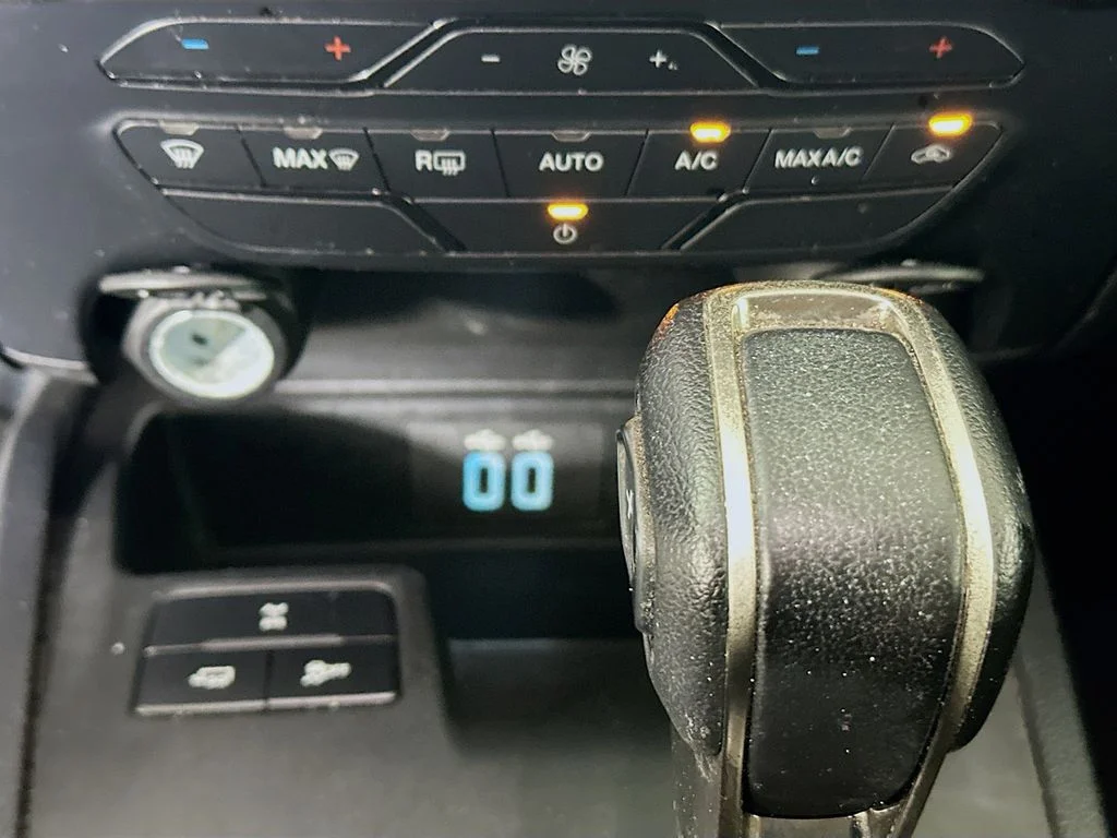 Used 2023 Gray Ford XLT image 22