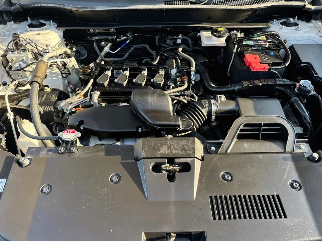 Used 2024 White Honda EX-L image 37