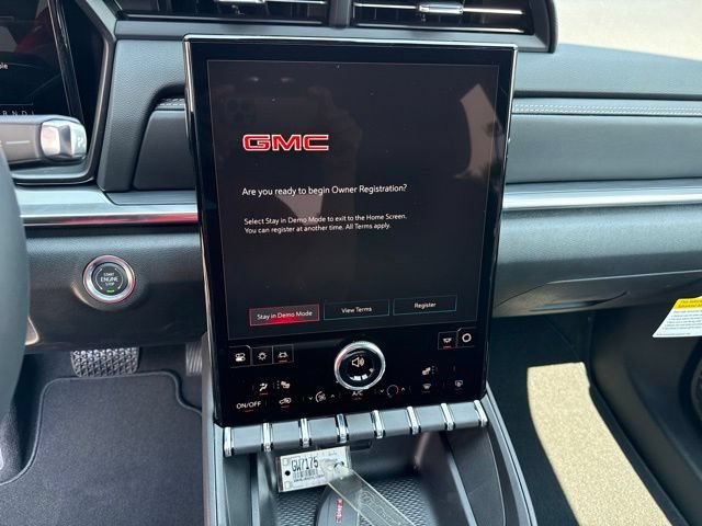 New 2027 Summit White GMC Elevation image 17