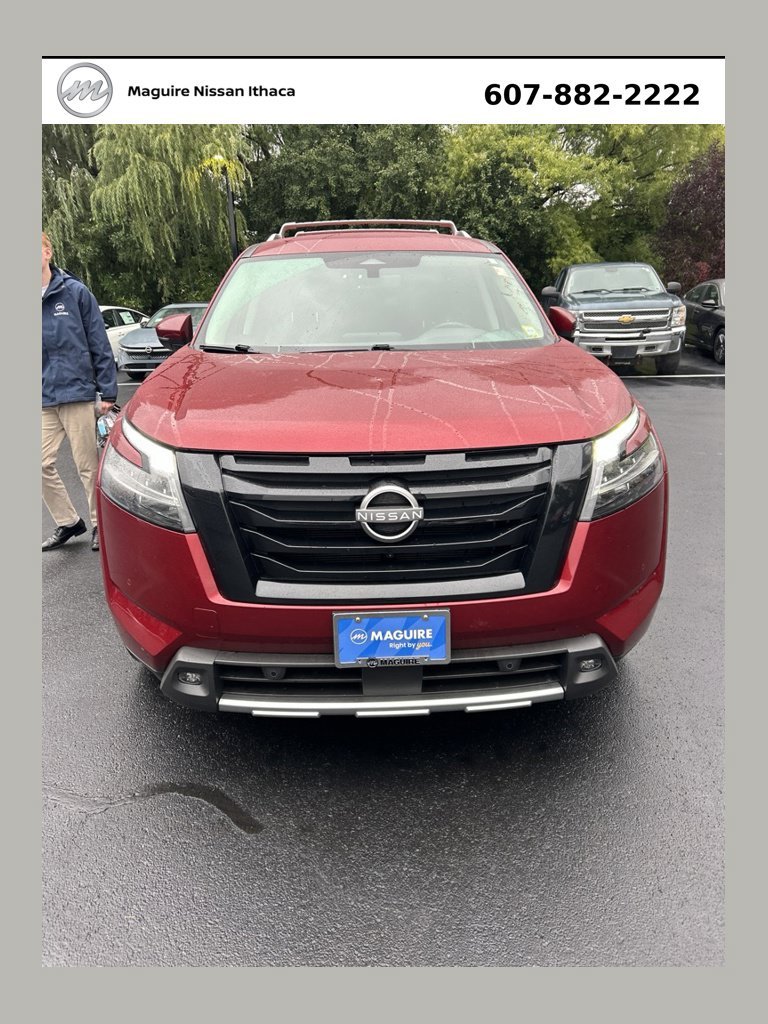 Used 2023 Red Nissan SL image 1