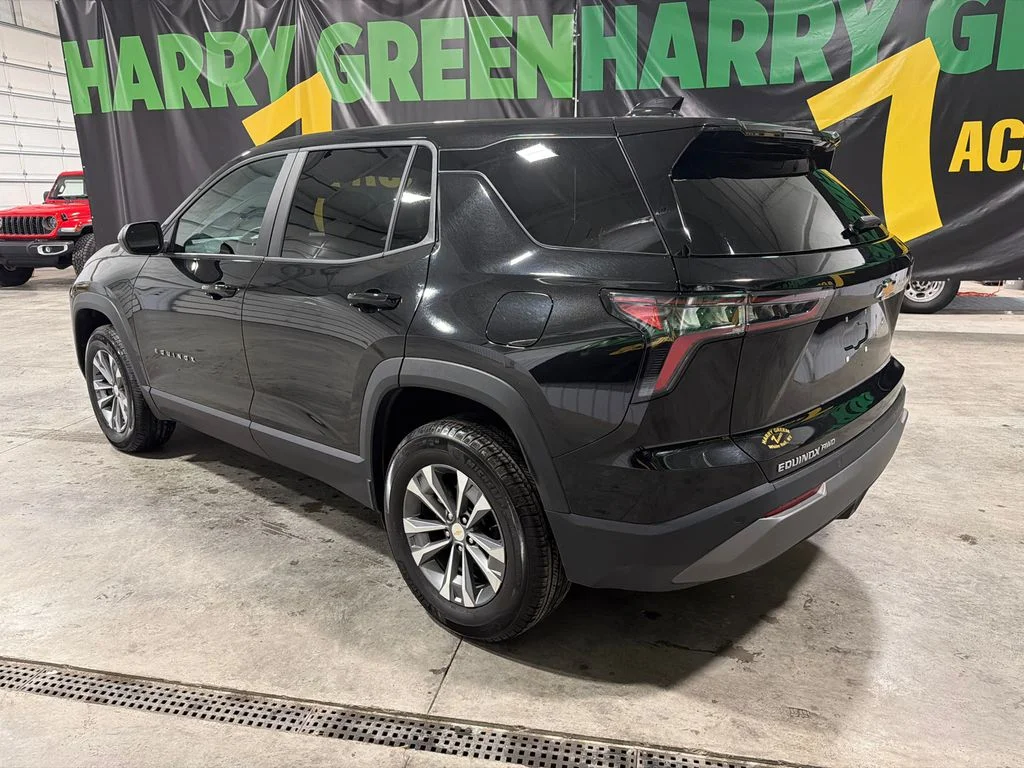 Used 2026 Mosaic Black Metallic Chevrolet AWD LT image 5