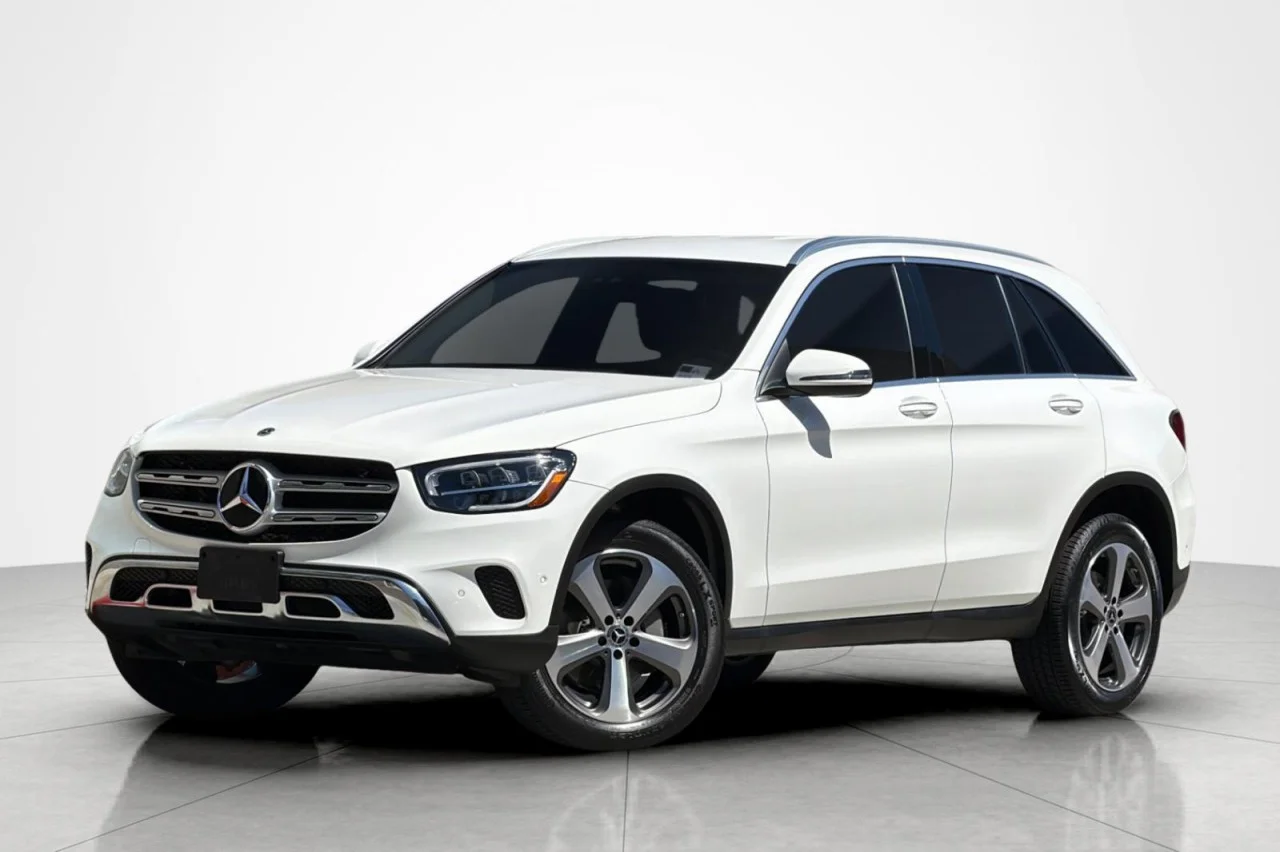 Certified Used 2022 Polar White Mercedes-Benz GLC 300 image 1