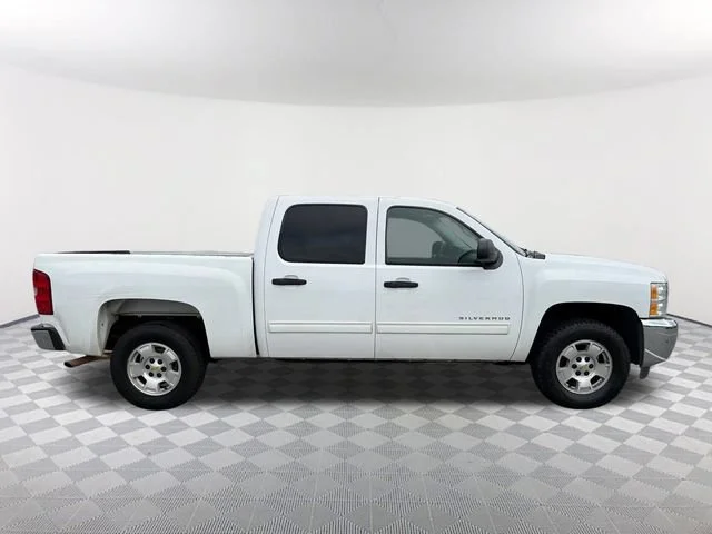 Used 2013 SUMMIT WHITE Chevrolet LT image 4