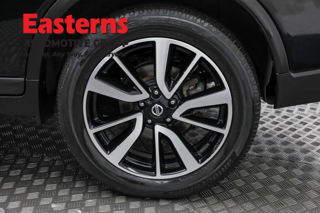 Used 2020 Black Nissan SL image 36