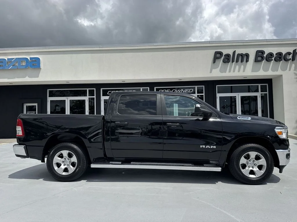 Used 2023 Diamond Black Ram Big Horn/Lone Star image 23
