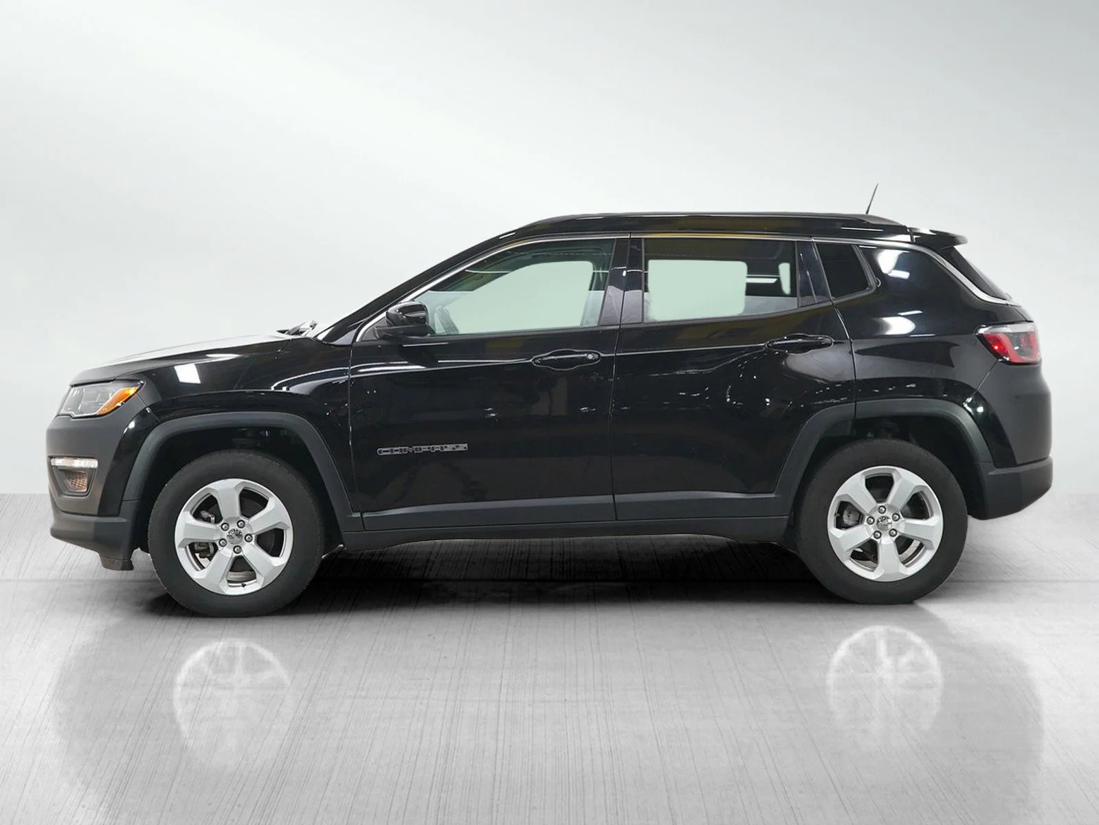Used 2018 Jeep Compass Latitude with VIN 3C4NJDBB4JT191497 for sale in White Bear Lake, Minnesota