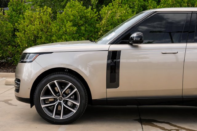 New 2027 Gold Land Rover SE image 15