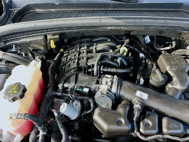 Used 2025 Black Jeep Altitude X image 31