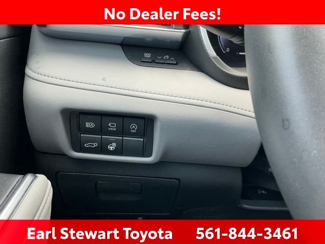 Used 2024  Toyota Limited image 43