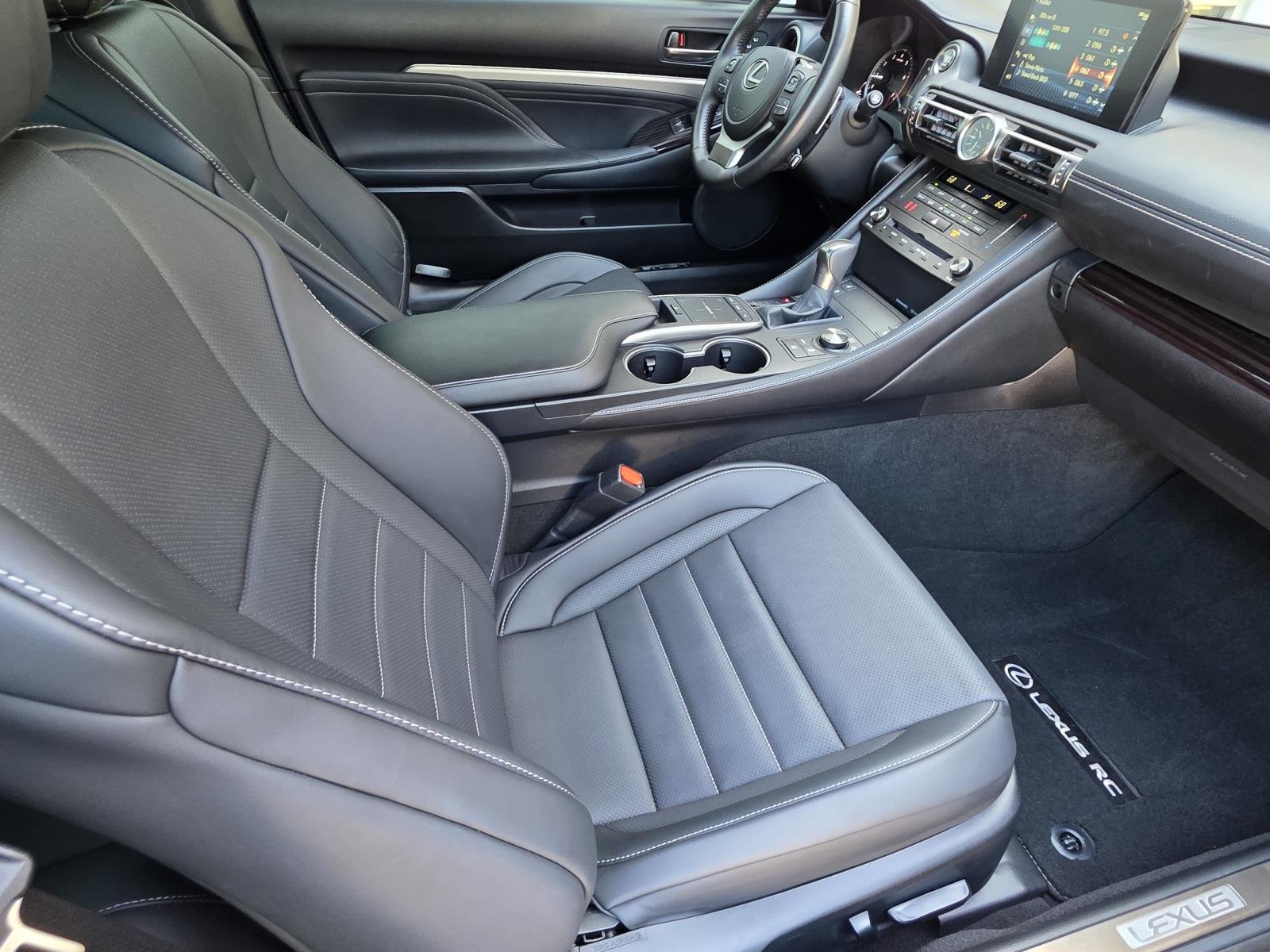 2024 Lexus RC 300 - Photo 8