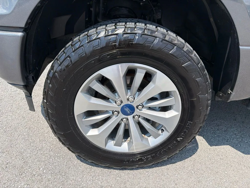 Used 2018 Gray Ford XL image 11