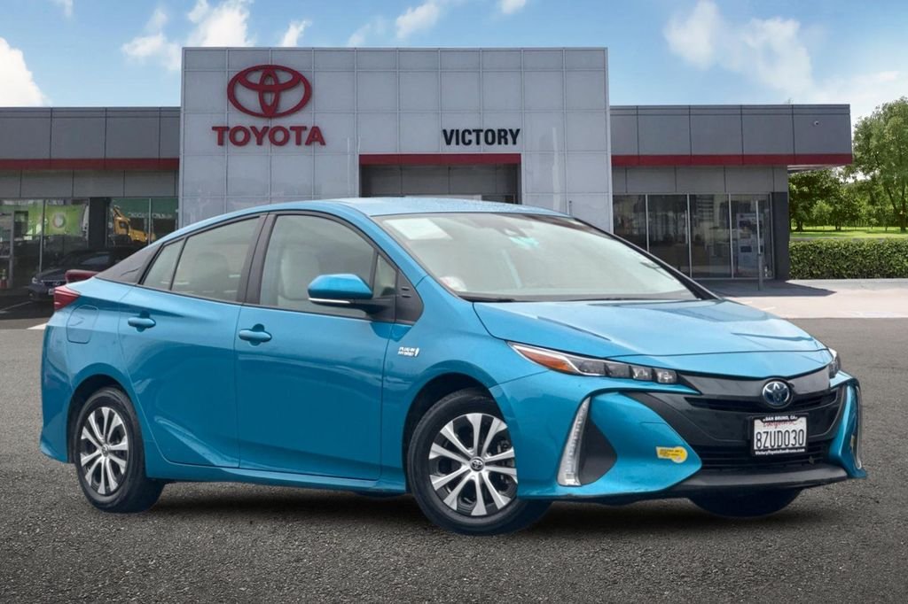 Certified Used 2022 Blue Toyota XLE image 2