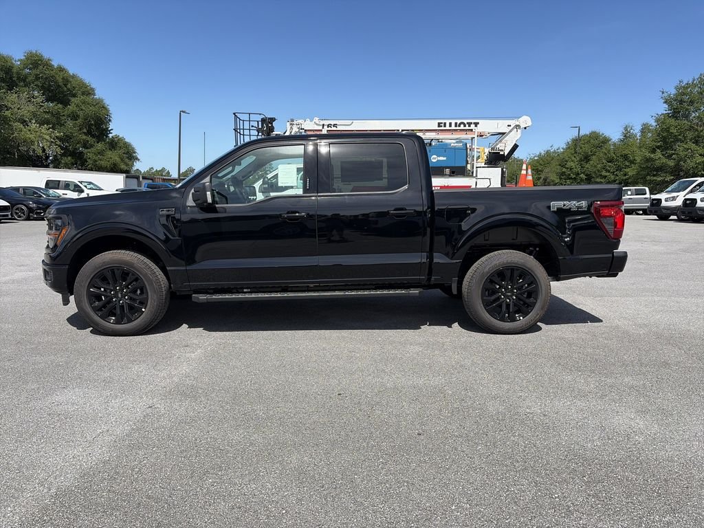 New 2026 Agate Black Metallic Ford XLT image 4