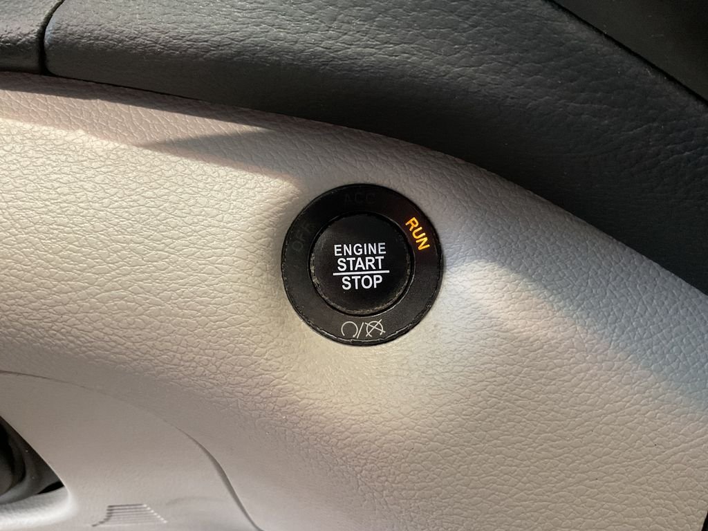 Used 2021 White Jeep Limited image 18
